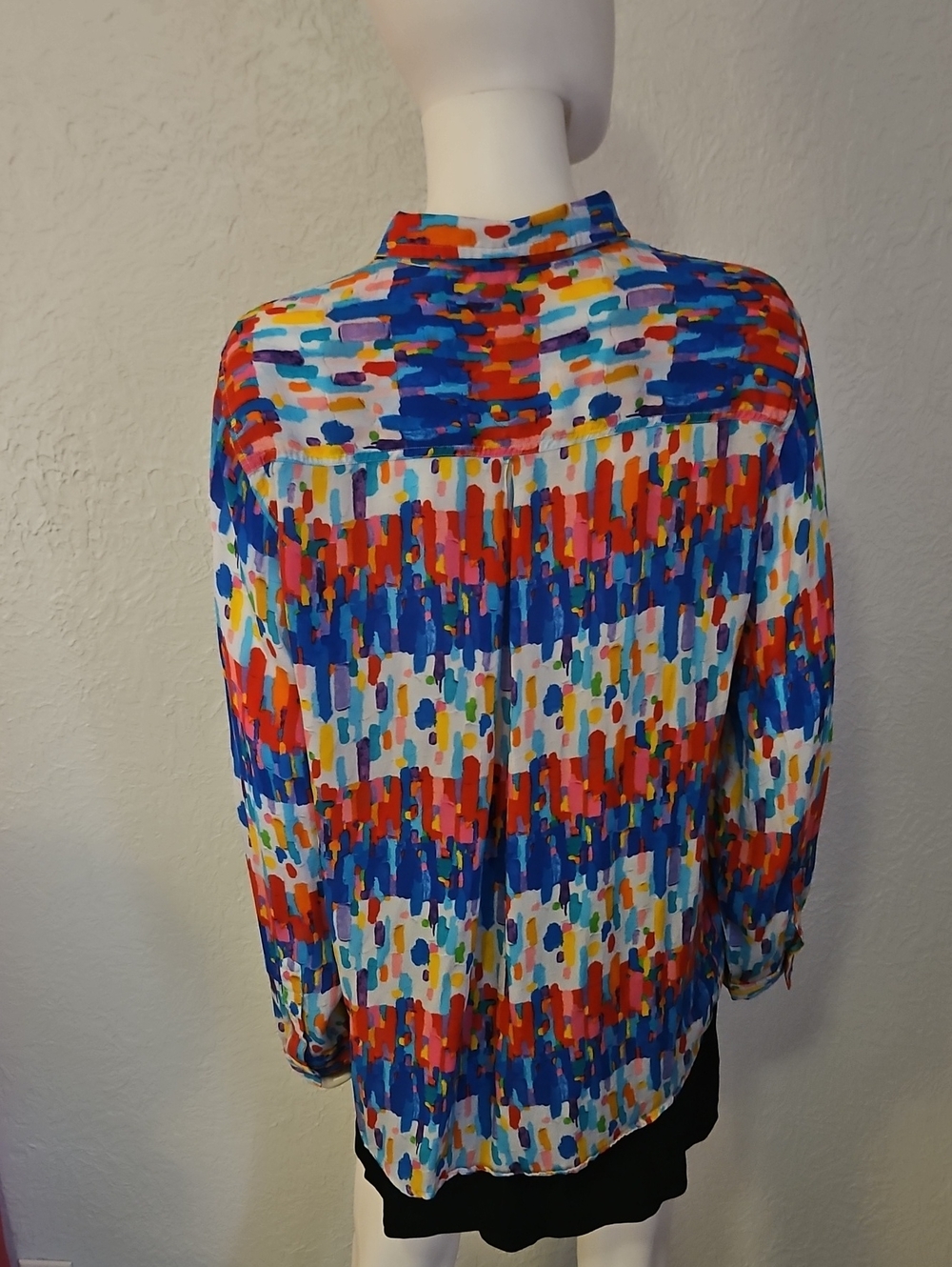 APNY Abstract Multi-Color Button-Front Blouse - Picture 6 of 9